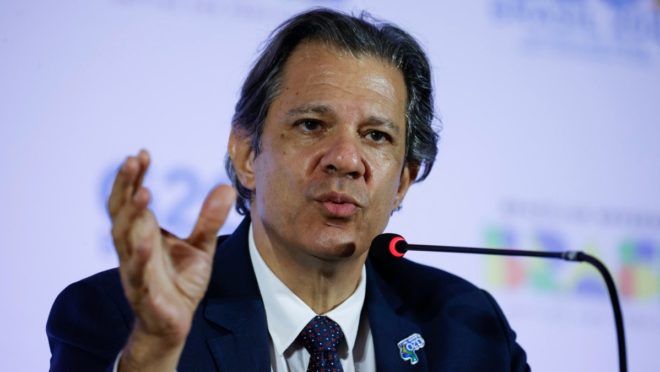Governo avalia liberar crédito para reconstrução de casas no RS, diz Haddad