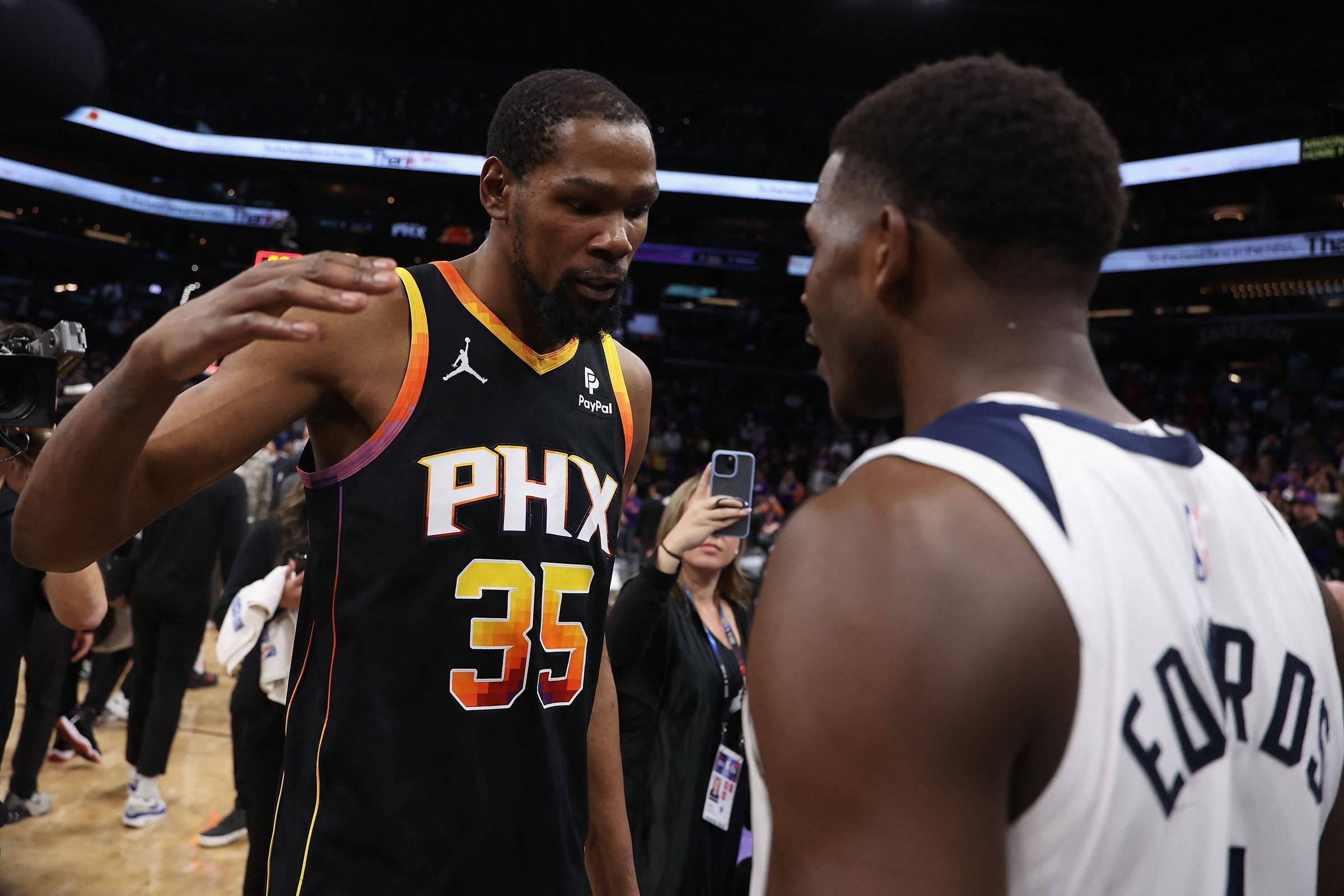 LeBron, Curry e Durant fora das fases decisivas da NBA – 04/05/2024 – Esporte