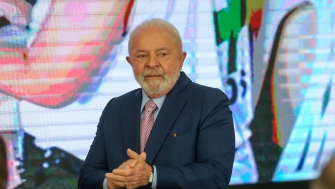 Lula vai evento sindical em meio a greves e promessas não cumpridas