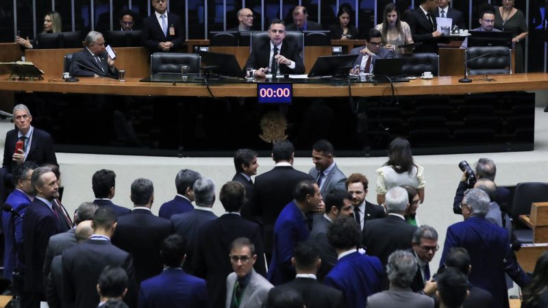 Votação de vetos às leis da saidinha e defesa da democracia é adiada