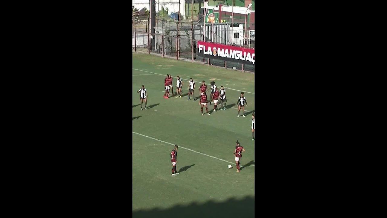 JUCINARA FAZ LINDO GOL DE FALTA PARA O FLAMENGO | #shorts | sportv