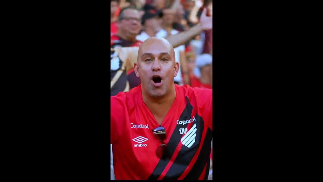 TORCIDA DEBOCHA E GRITA O NOME DE HUGO MOURA | ATHLETICO-PR X VASCO | #shorts | ge.globo