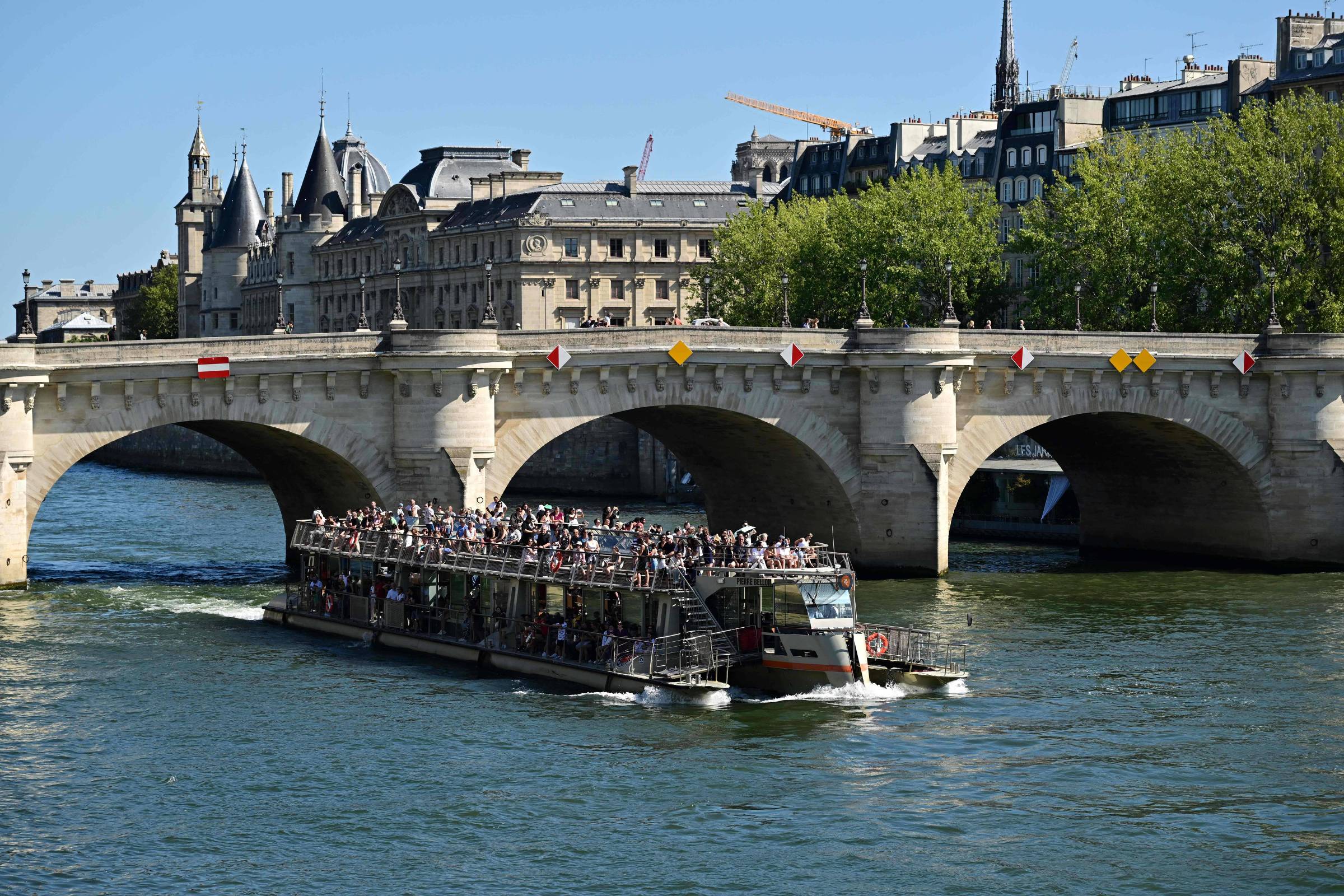 A cidade oferece o Sena e o sonho – 29/05/2024 – Paris ainda e sempre