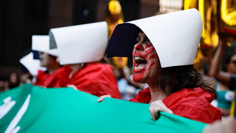 Aborto: Esquerda entra atrasada no caso, mas supera volume – 17/06/2024 – Encaminhado com Frequência