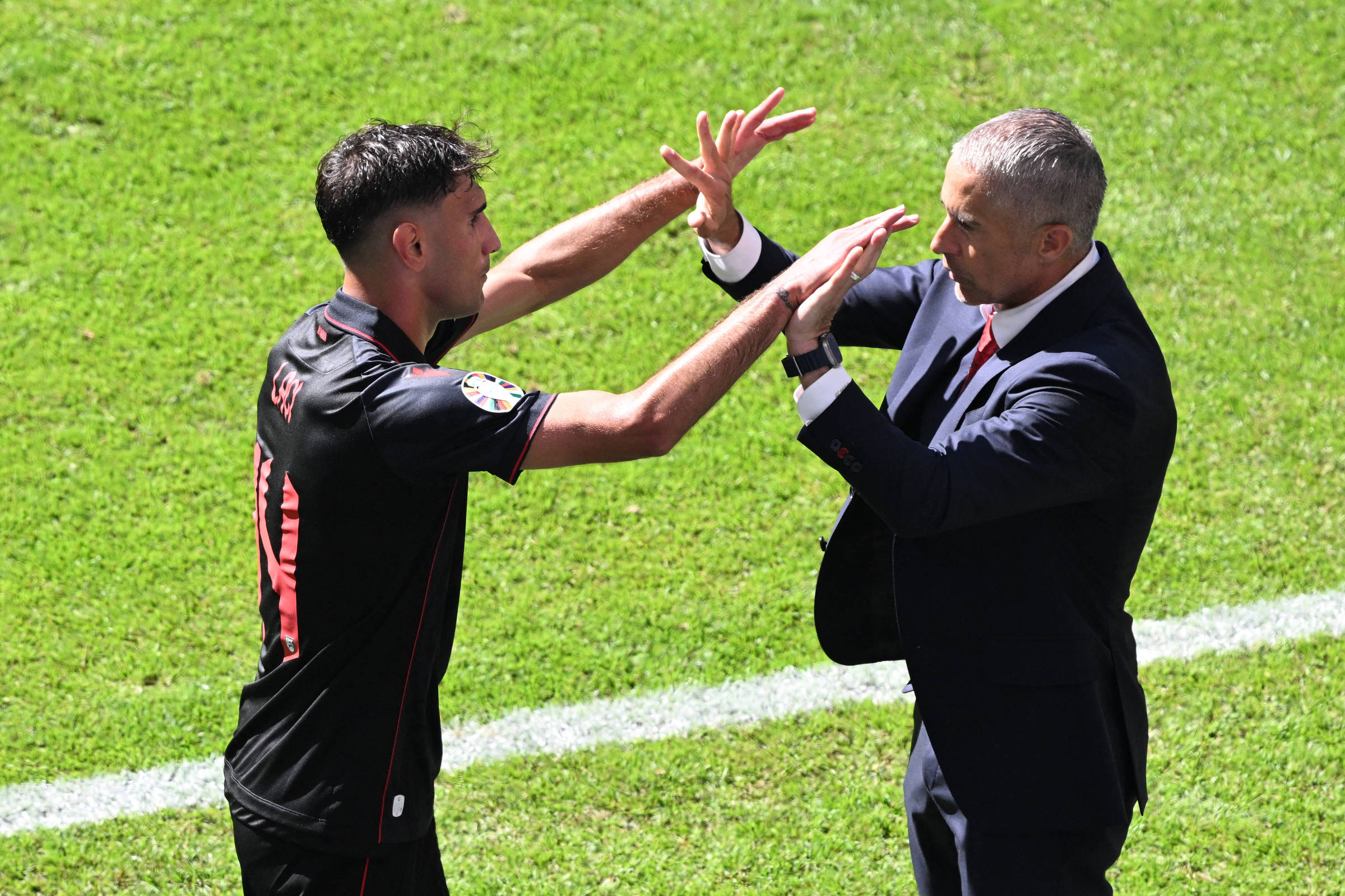Albânia de Sylvinho empata com Croácia na Euro – 19/06/2024 – Esporte