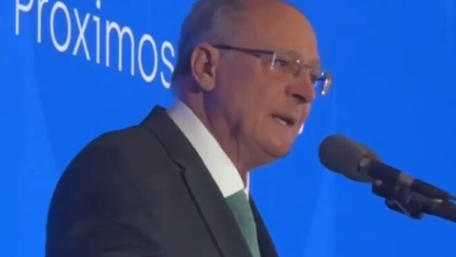 Alckmin defende “taxa das blusinhas”, mas evita associá-la a produtos chineses