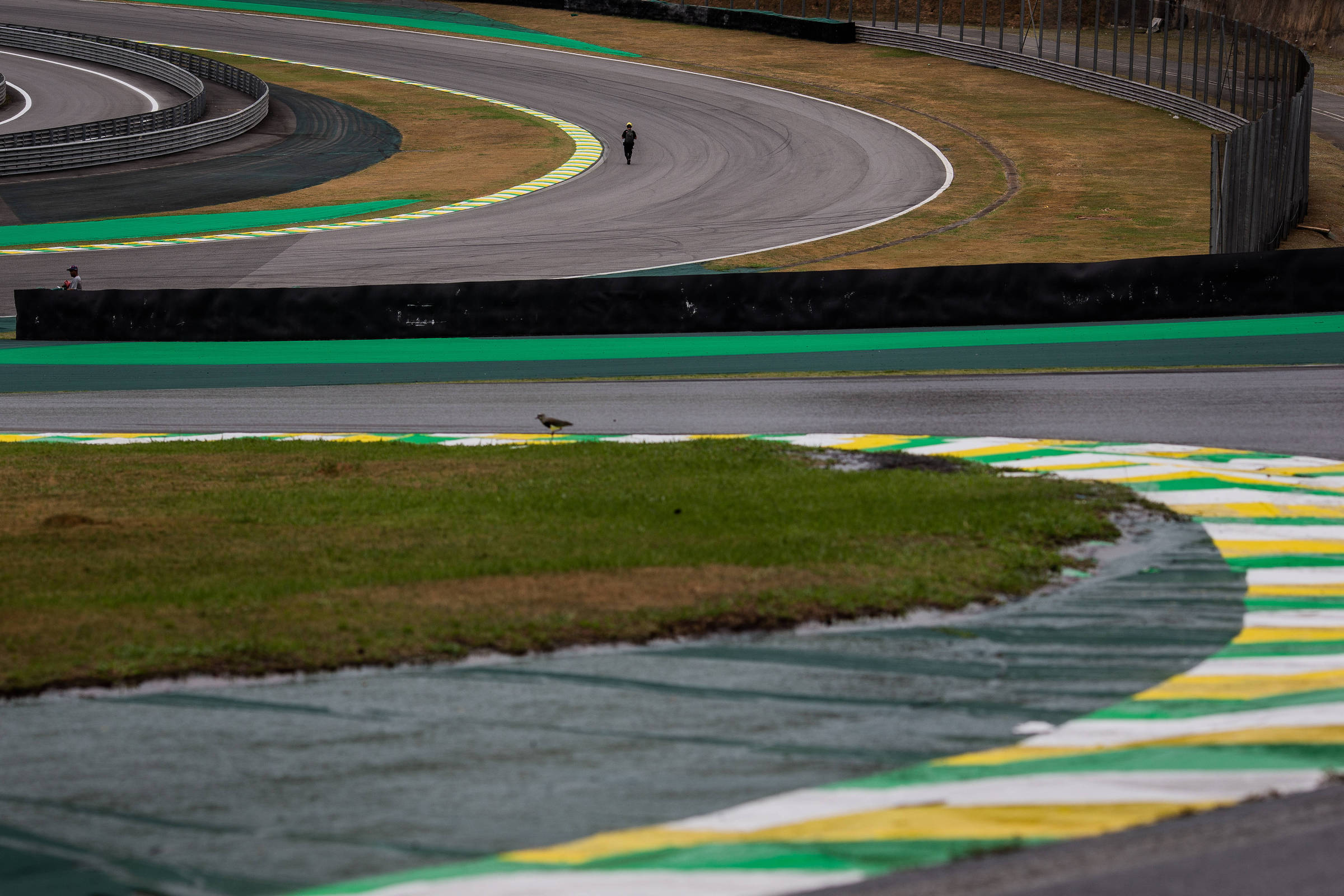 Argentino de 9 anos sofre acidente de moto em Interlagos – 14/06/2024 – Cotidiano