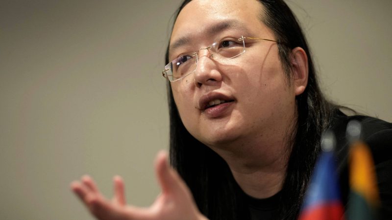 Audrey Tang, símbolo da democracia digital, visita Brasil – 23/06/2024 – Ronaldo Lemos