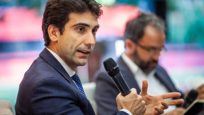 Autonomia do BC “não é virar as costas” ao governo, diz Galípolo