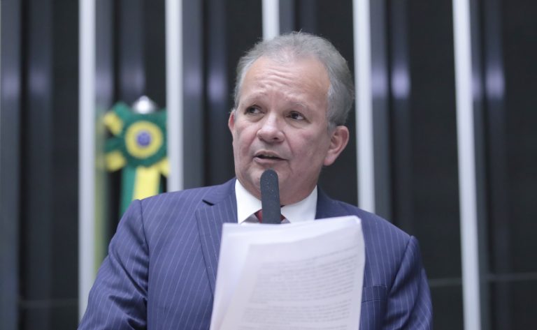 Câmara aprova projeto que amplia incentivos a semicondutores e tecnologia da informação – Notícias