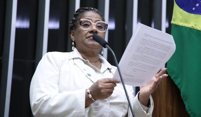 Câmara aprova regras para remarcação de serviços e eventos em razão de enchentes no RS – Notícias