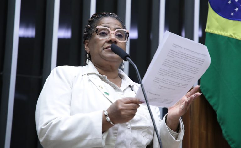 Câmara aprova regras para remarcação de serviços e eventos em razão de enchentes no RS – Notícias