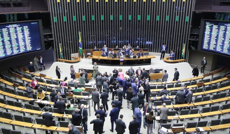 Câmara conclui votação de incentivo para veículos menos poluentes e taxa de importados até 50 dólares; texto vai à sanção – Notícias
