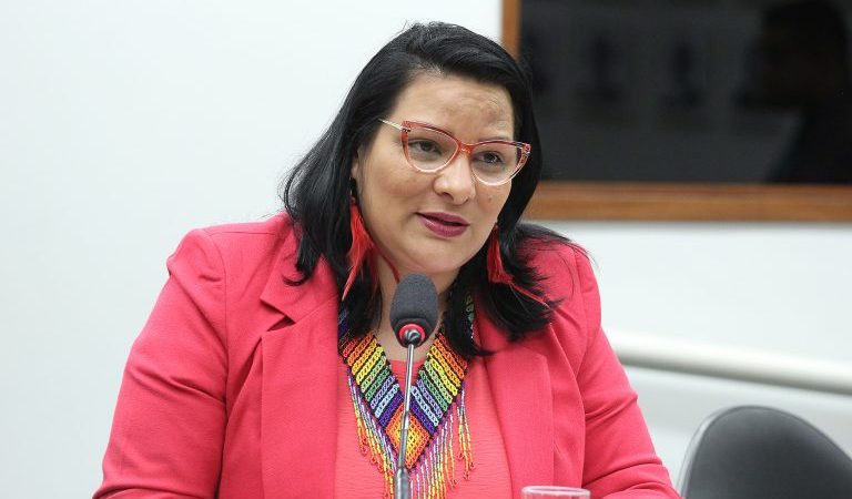 Comissão aprova projeto que proíbe cobrança de tarifa bancária de instituições públicas de ensino – Notícias