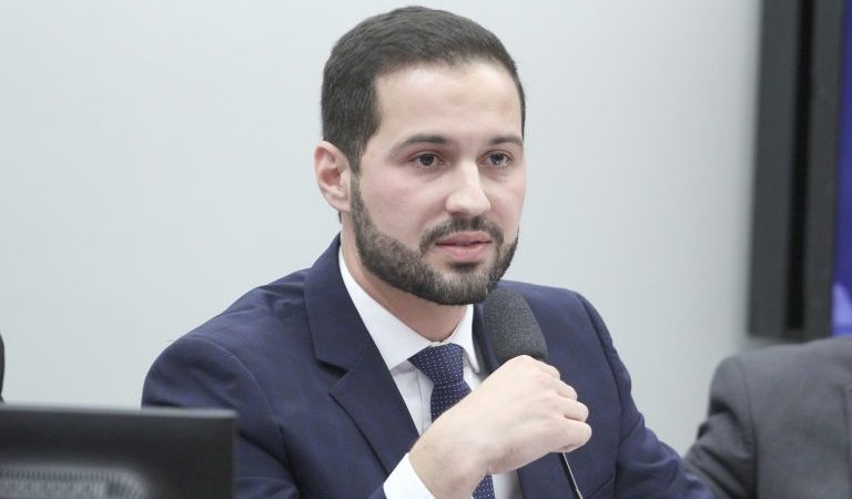 Comissão de Turismo aprova critérios para tributação de empresas de formatura – Notícias