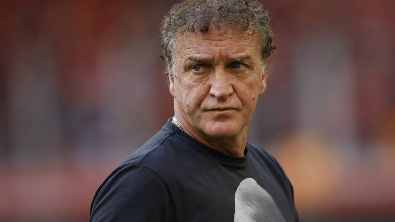 Cuca deixa Athletico-PR três meses após contratação – 24/06/2024 – Esporte
