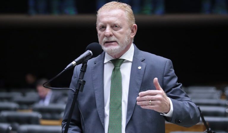 Deputados elogiam devolução de trechos da MP que limita compensação de créditos de PIS/Cofins – Notícias