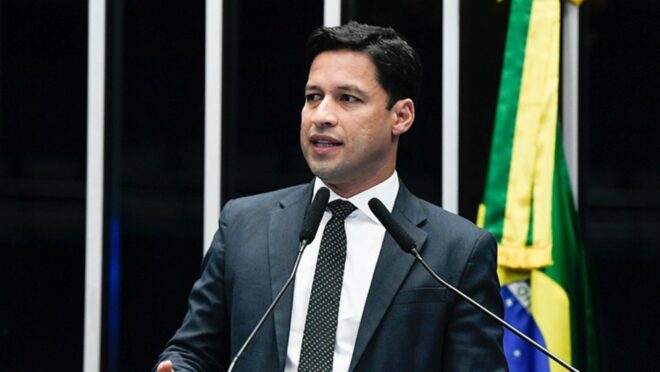 Desarticulação traz novo impasse sobre “taxa das blusinhas”