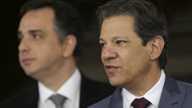 Devolução da MP do Fim do Mundo enfraquece Haddad