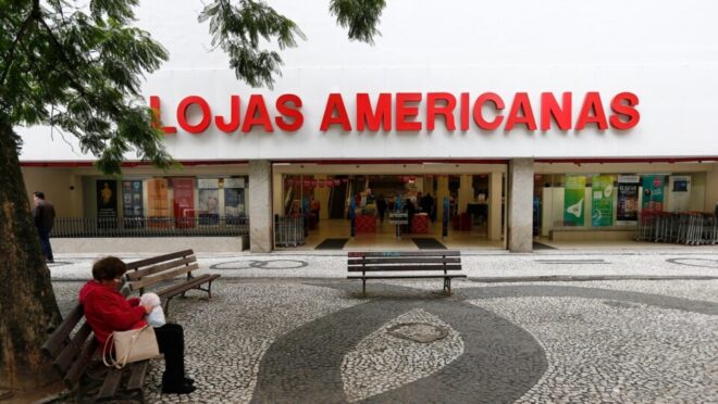 Ex-CEO da Americanas é solto e ex-diretora deve se entregar