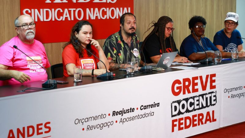 Governo e servidores da educação federal fazem nova negociação