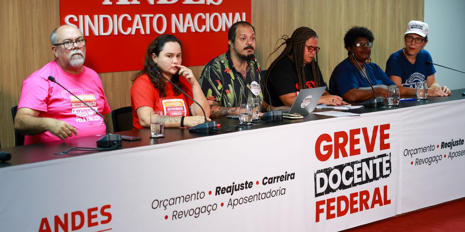 Governo e servidores da educação federal fazem nova negociação