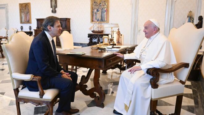 Haddad encontra Papa Francisco para tratar da taxação de super-ricos