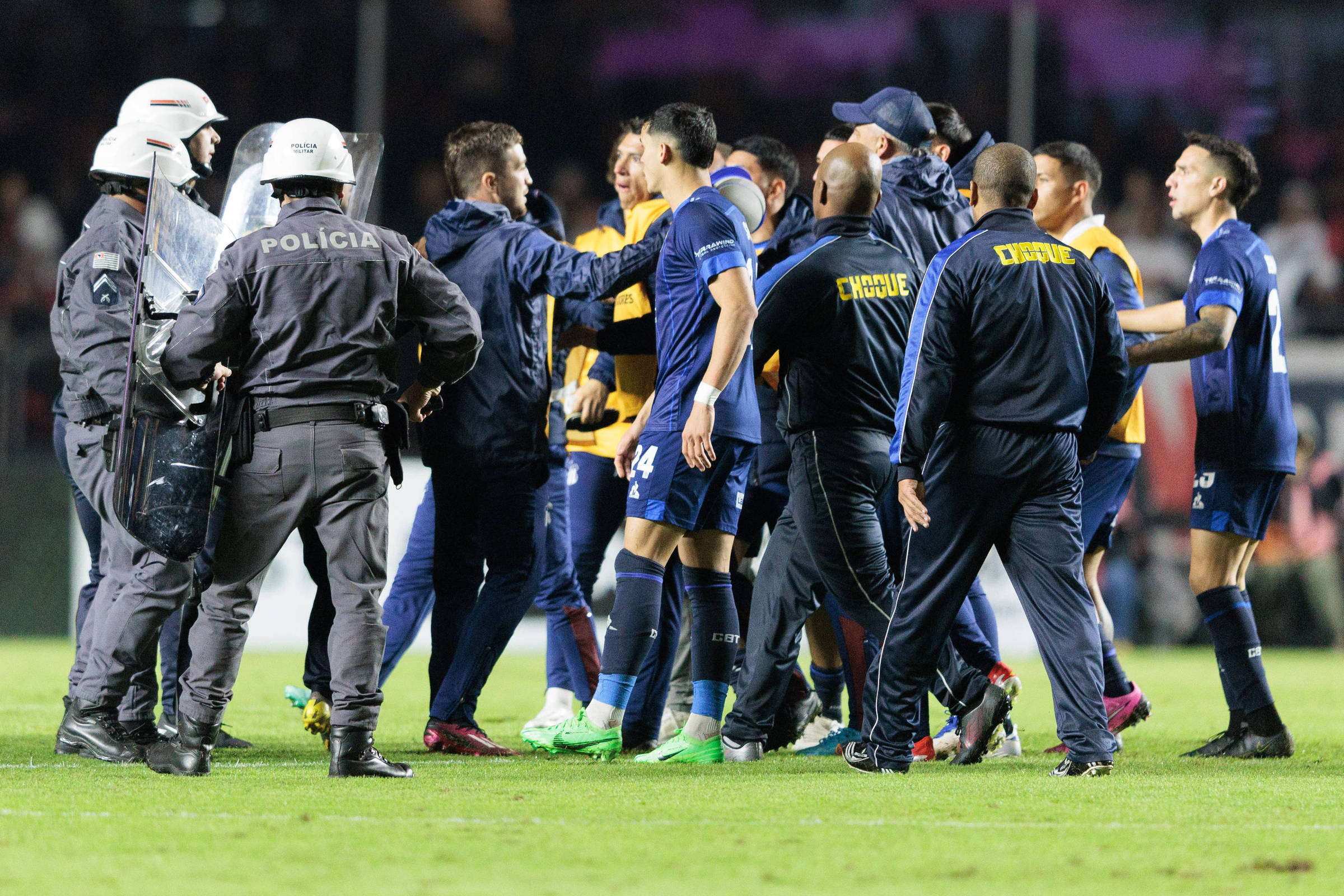 Jogadores do Talleres são detidos por desacato no Morumbis – 30/05/2024 – Esporte