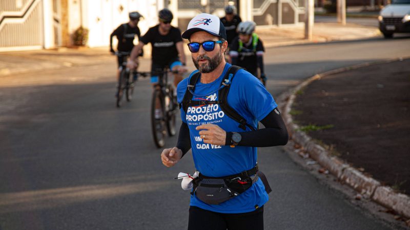 Maratonista brasileiro no Guiness quer cruzar Américas correndo – 10/06/2024 – No Corre