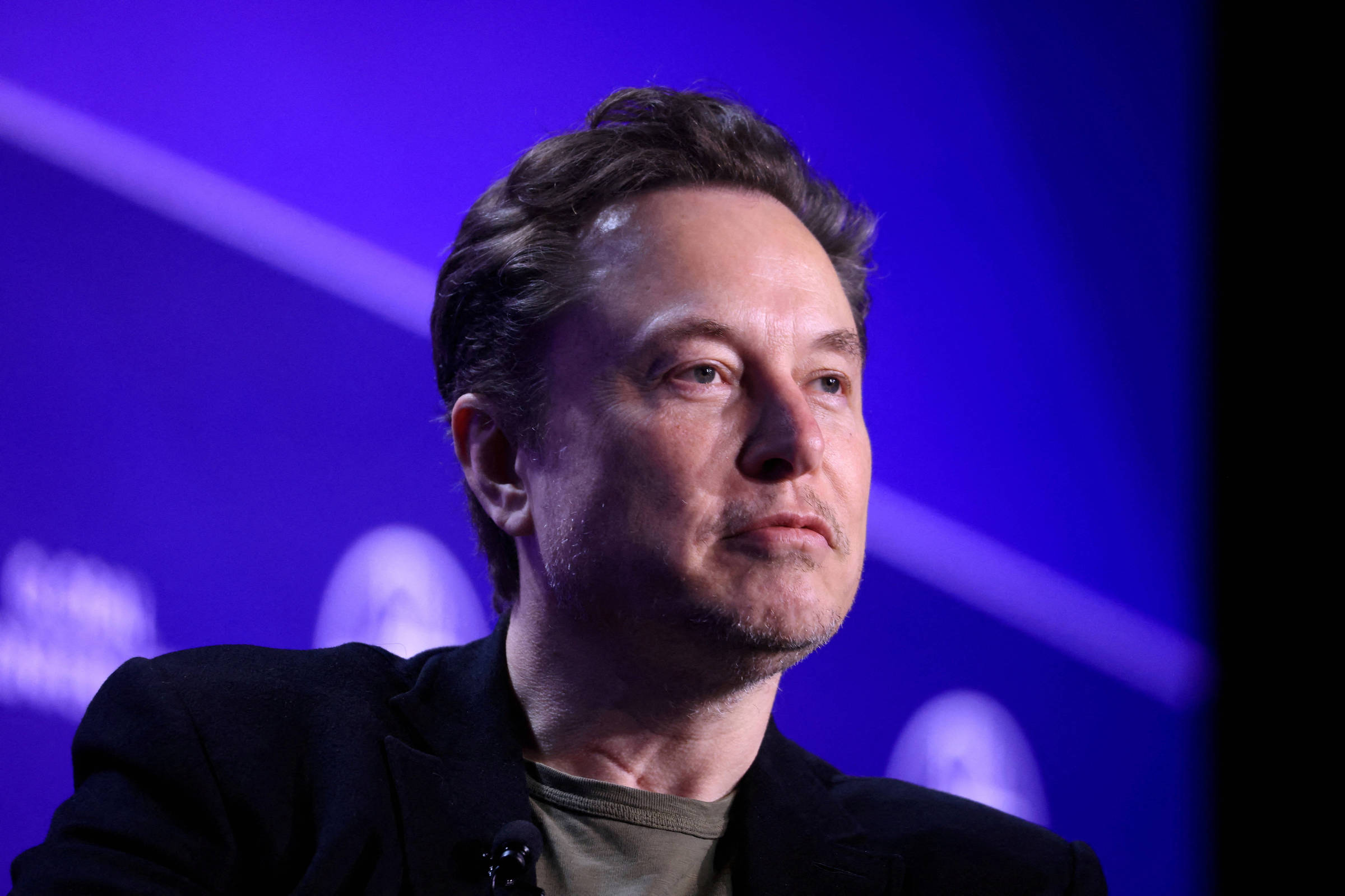 Musk ameaça banir dispositivos Apple de suas empresas – 10/06/2024 – Tec