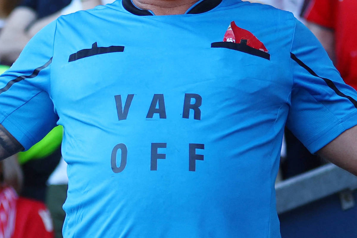 Nove razões para a Inglaterra dar cartão vermelho ao VAR – 05/06/2024 – O Mundo É uma Bola