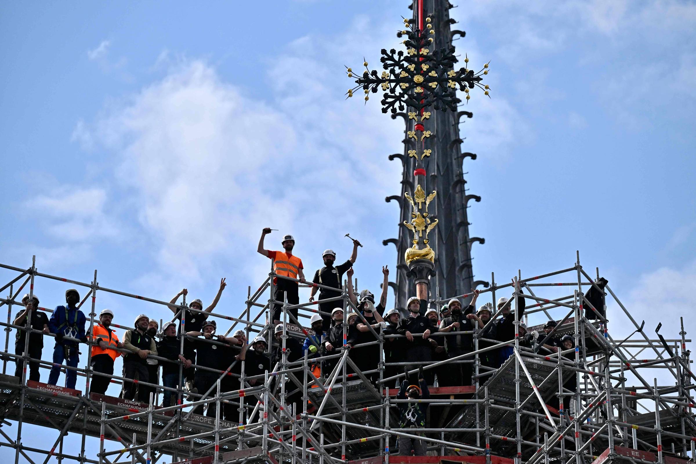 O incêndio na Notre-Dame – 06/06/2024 – Paris ainda e sempre