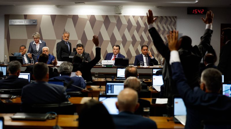 PL que libera jogo do bicho e cassino passa em comissão – 19/06/2024 – Mercado