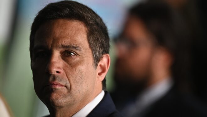 PT vai acionar Campos Neto na Justiça por participar de evento de Tarcísio