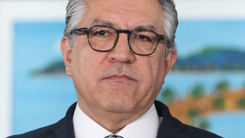 Padilha: “Não contem com governo pra mudança na legislação de aborto”