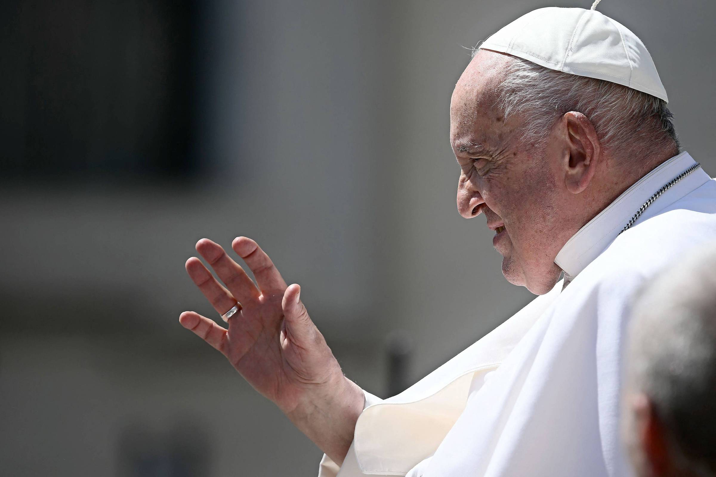 Papa Francisco quer debater utilização correta sobre IA – 23/05/2024 – Tec