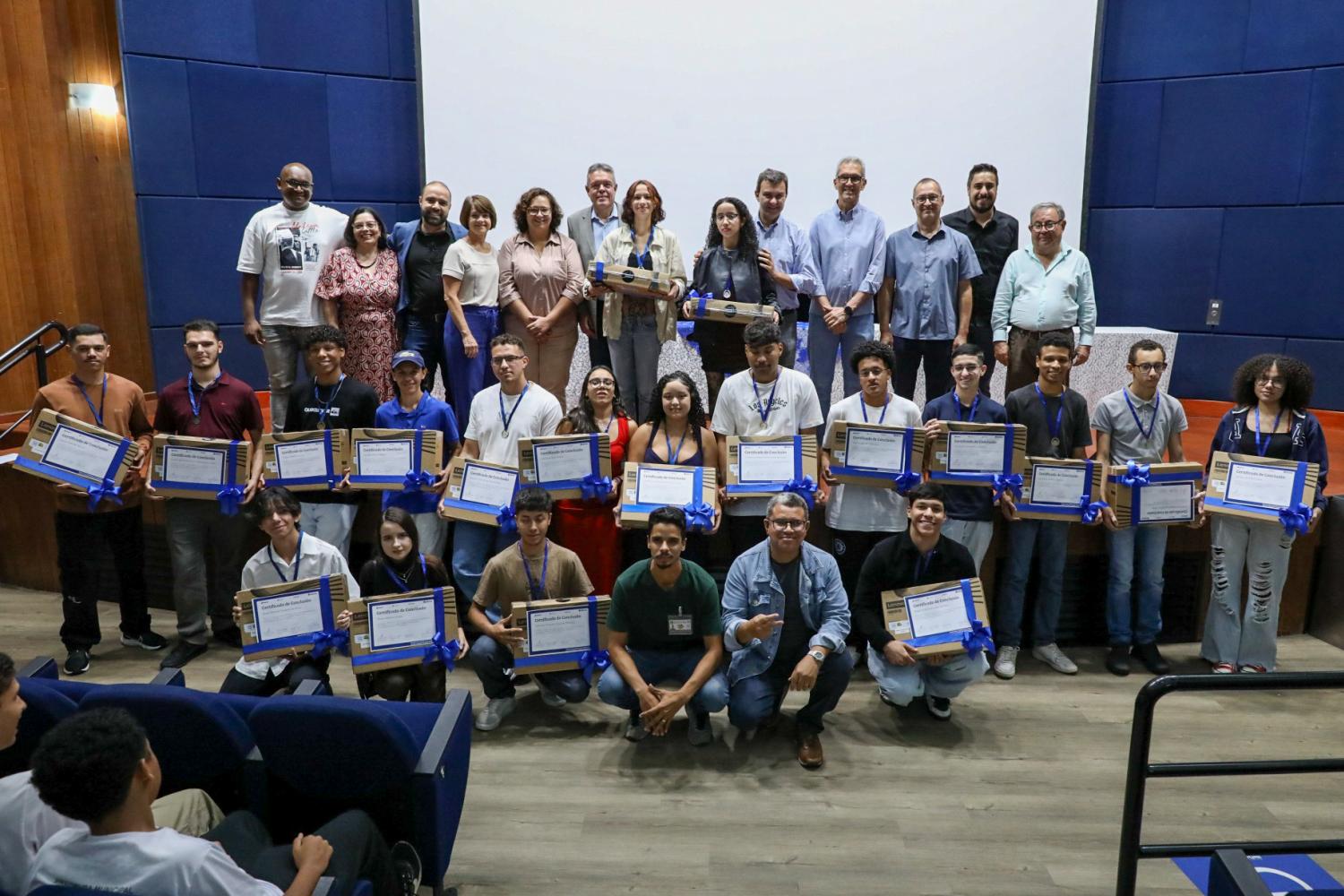 Prefeitura de Indaiatuba realiza formatura para jovens do curso de Python