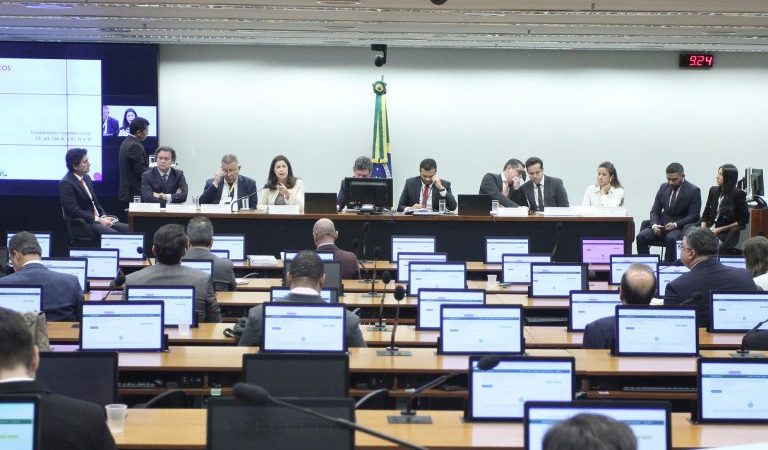 Representantes de bares, restaurantes e hotéis querem alíquotas menores de novos tributos sobre o consumo – Notícias