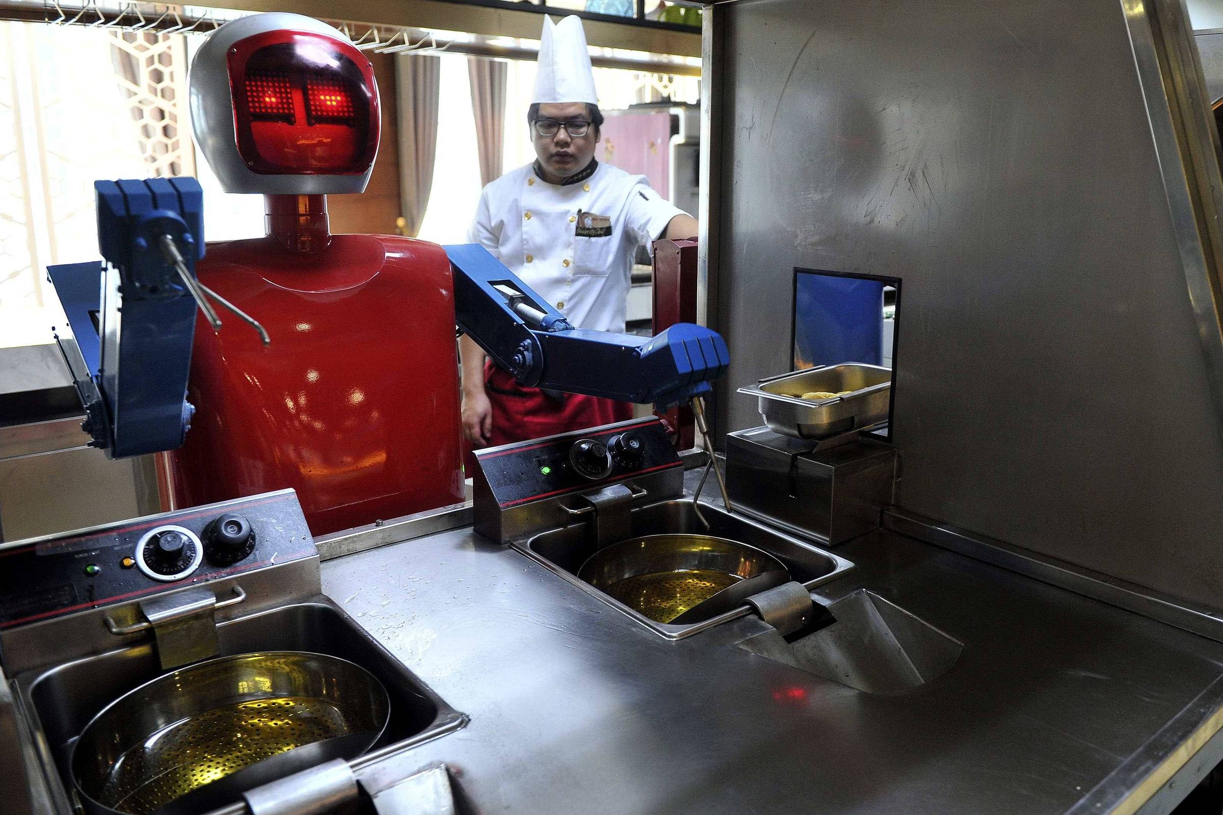 Robôs ganham movimentos sutis e avançam nas cozinhas de restaurantes – 06/06/2024 – Tec