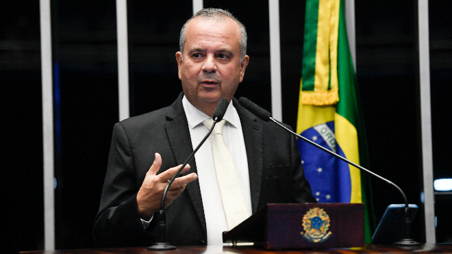 Rogério Marinho ironiza Lula por “tentar arrumar emprego para Mantega” na Braskem