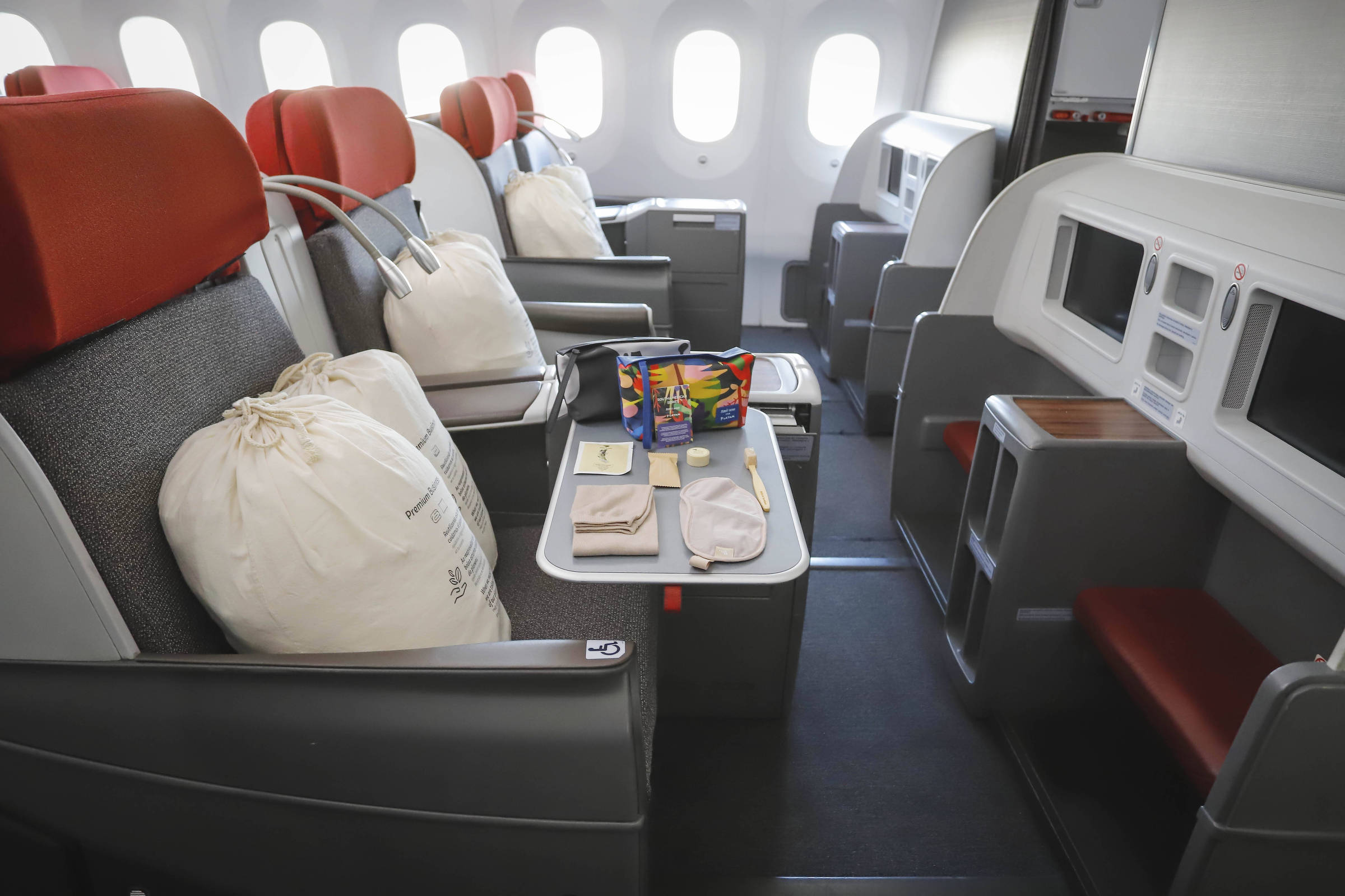 Saiba como é voar de classe executiva pela Latam – 28/06/2024 – Turismo