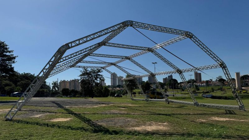 Secretaria de Serviços Urbanos inicia montagem das estruturas da Feira Ambiental EcoPark