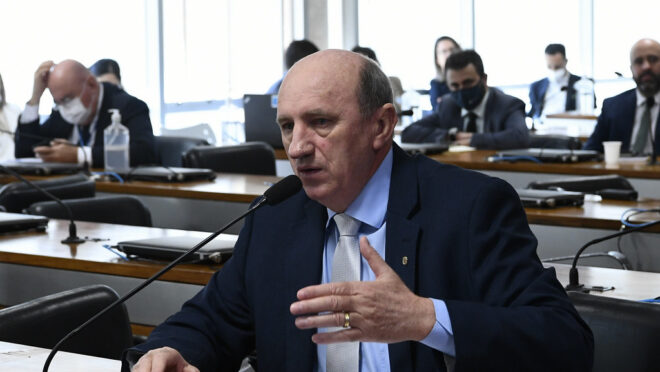 Secretário da Agricultura nega ter pedido demissão