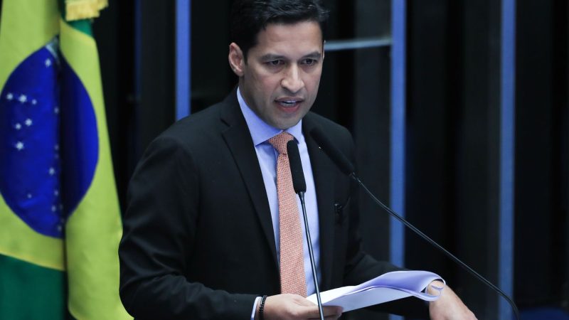 Senado adia votação da taxação das compras internacionais até US$ 50