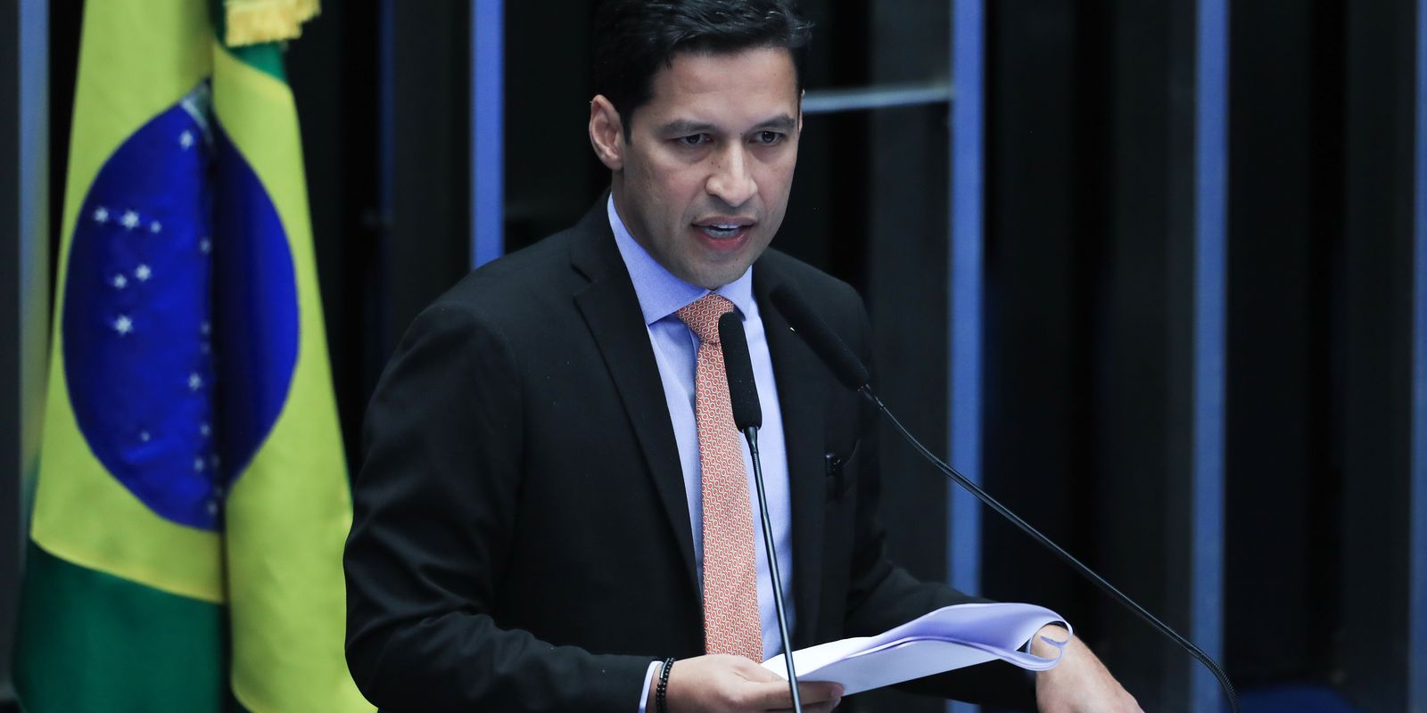 Senado adia votação da taxação das compras internacionais até US$ 50
