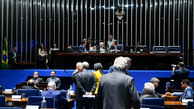 Senado aprova texto-base do Mover; “taxa das blusinhas” ainda será votada