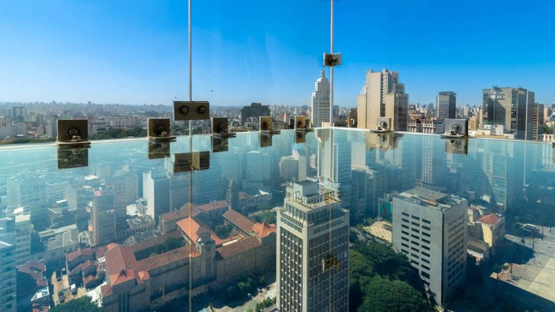 Turistas ficam presos uma hora em elevador no Sampa Sky – 30/05/2024 – Cotidiano