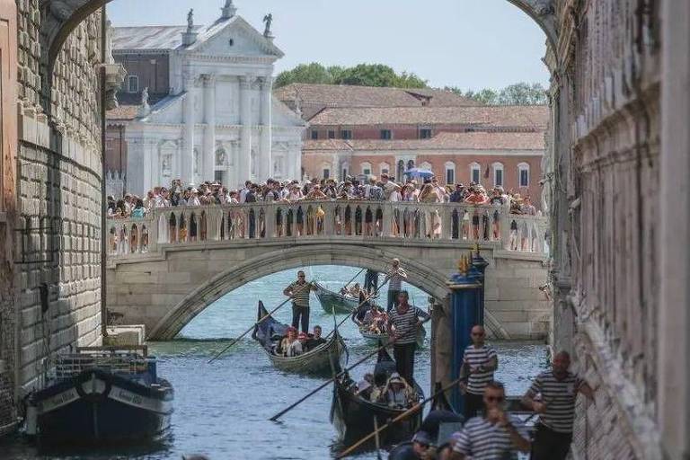 Vídeo: Europa toma medidas para frear o turismo de massa – 25/06/2024 – Tv Folha