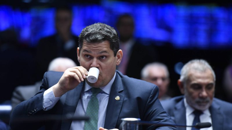 Vídeo:Alcolumbre sobre estar distante do futebol: vascaíno – 19/06/2024 – Brasília Hoje