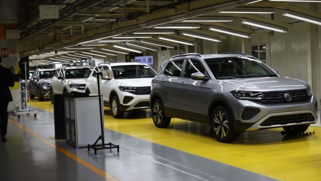 Volkswagen anuncia R$ 3 bi de investimento na fábrica do Paraná